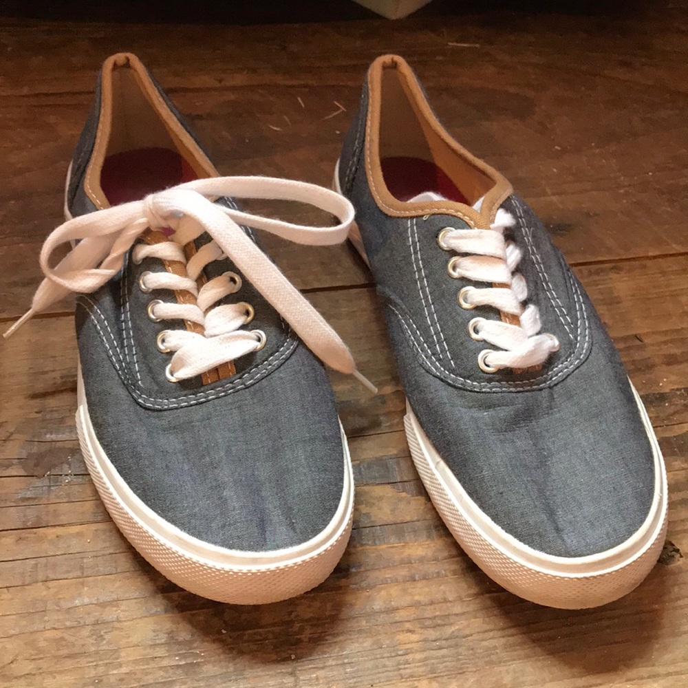 Gray sneakers |